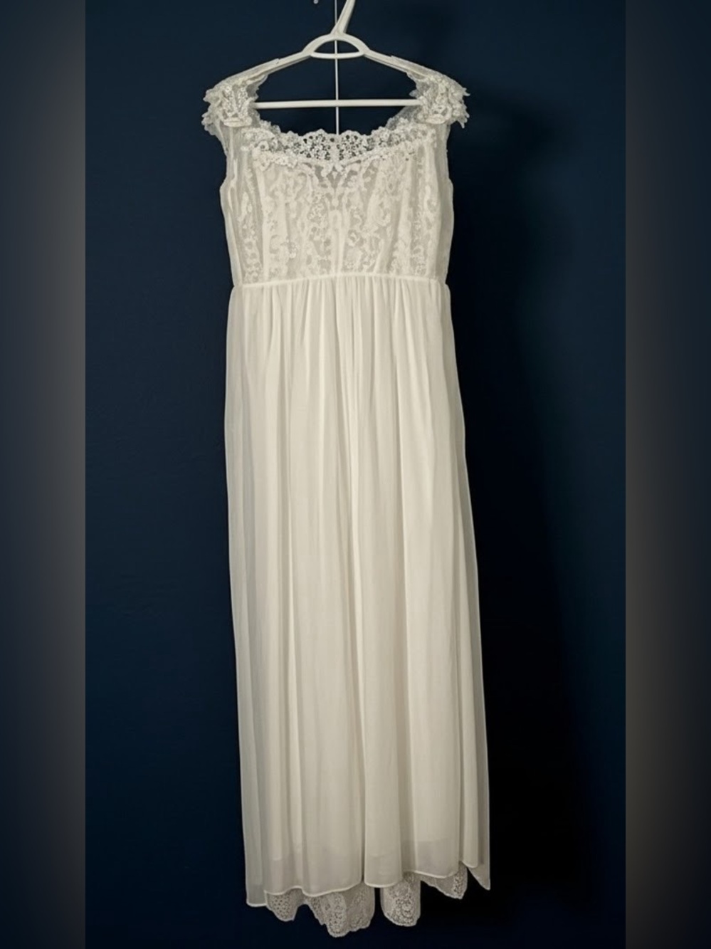 Source Unknown XL White Maxi Chiffon Dress with Floral Lace Bodice Wedding EC